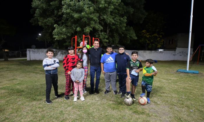 Florencio Varela: El barrio Villa Cirio, alcanzó el 100% de iluminación LED